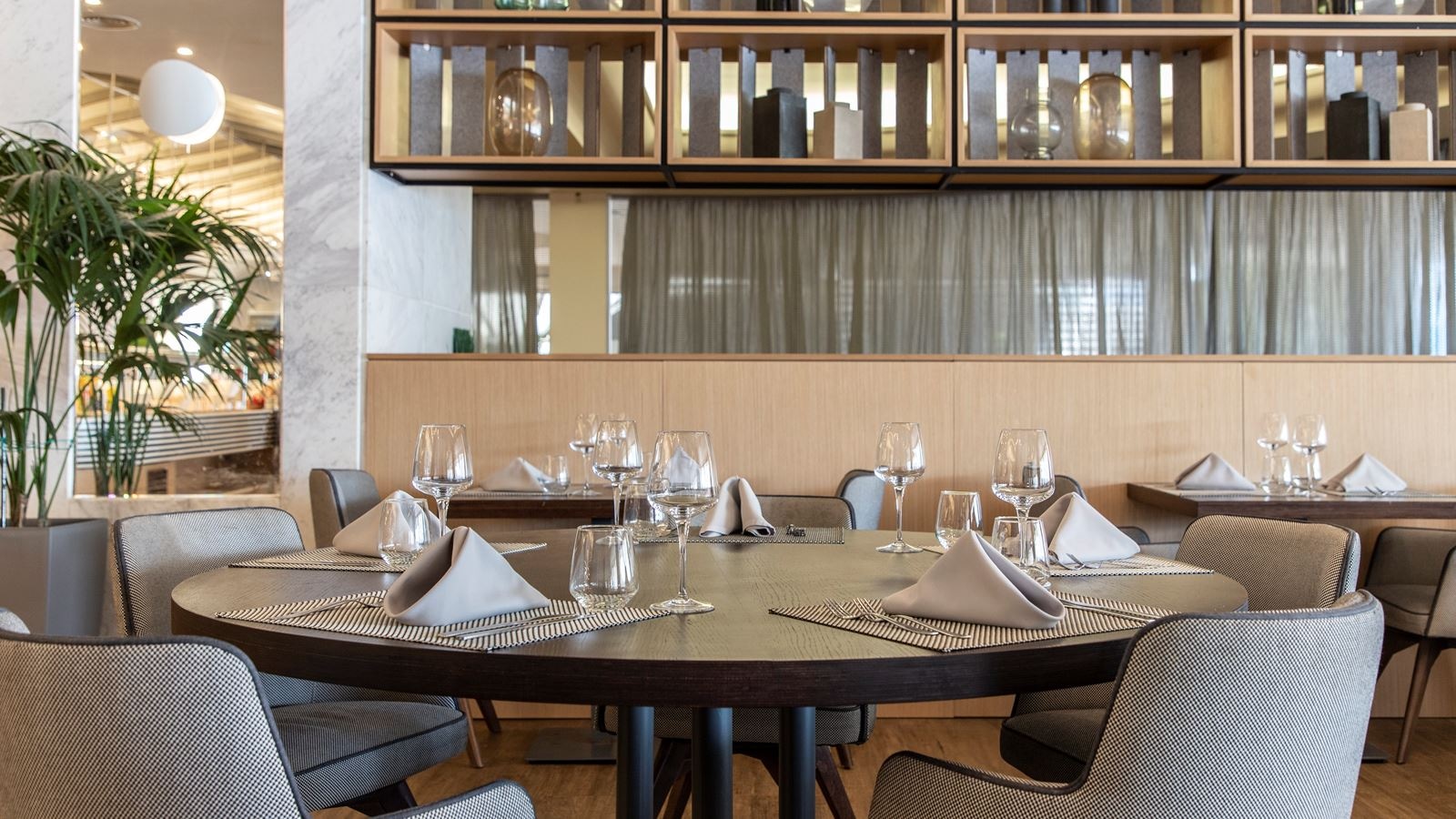 restaurants-flavours-of-eden-main-buffet-restaurant