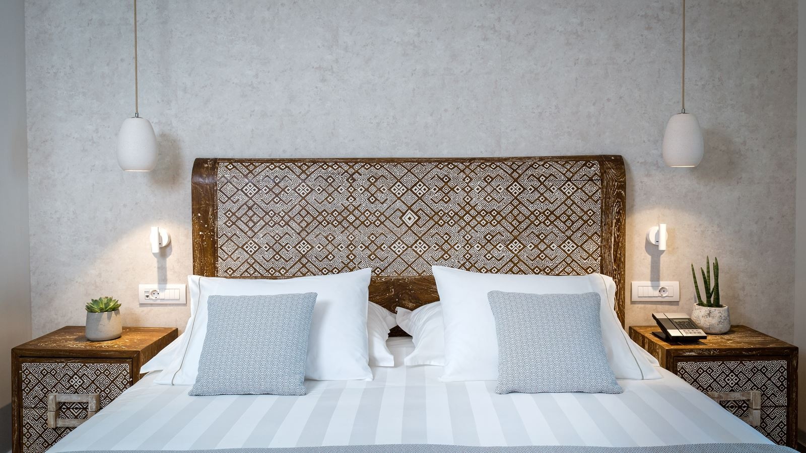 rooms-family-sea-view-with-partition-doors