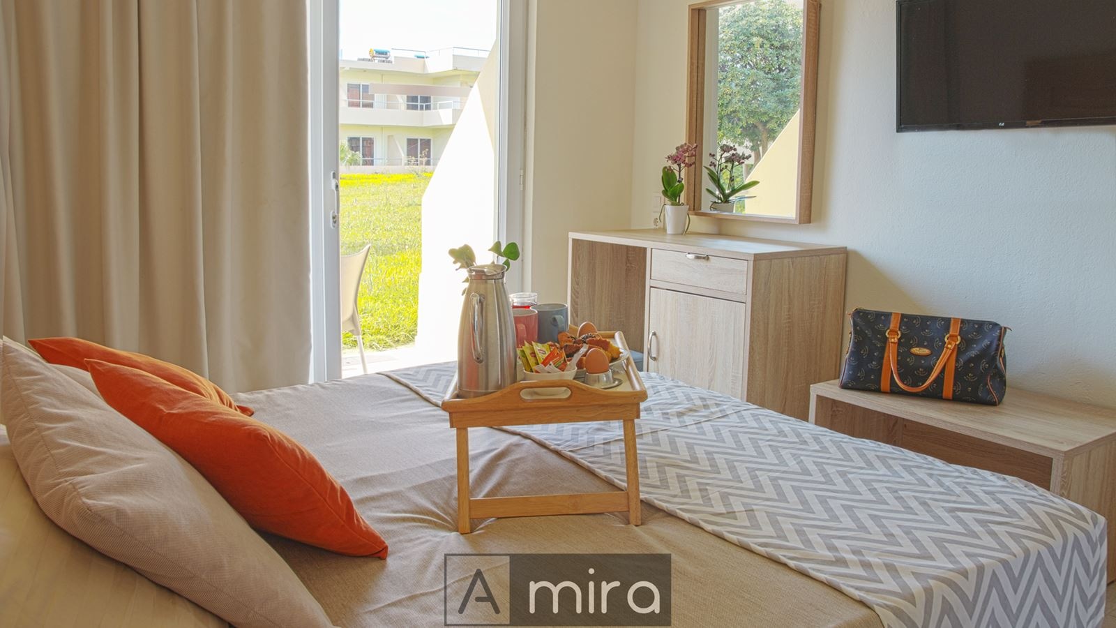 rooms-superior-triple-room-with-balcony-or-terrace