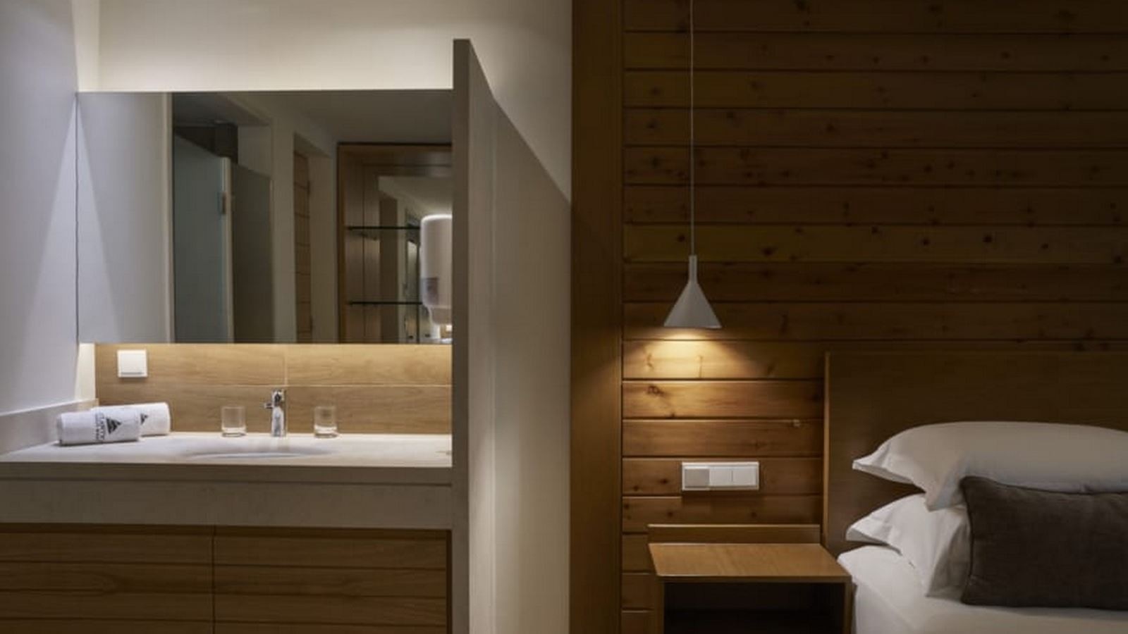 rooms-two-bedroom-suite-sea-view