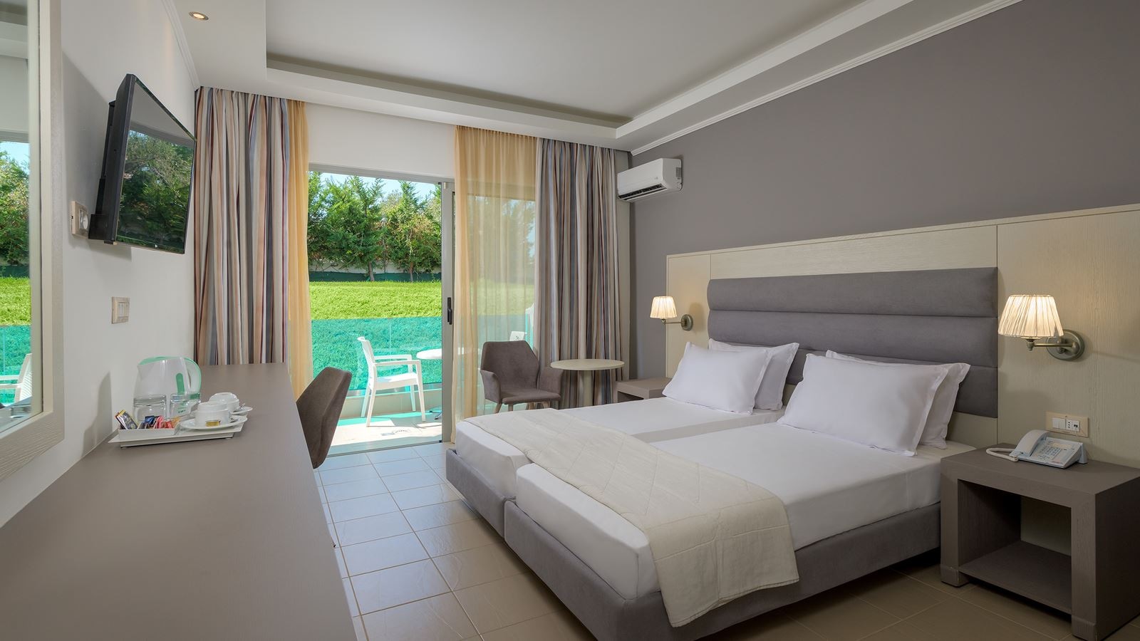 rooms-economy-family-room