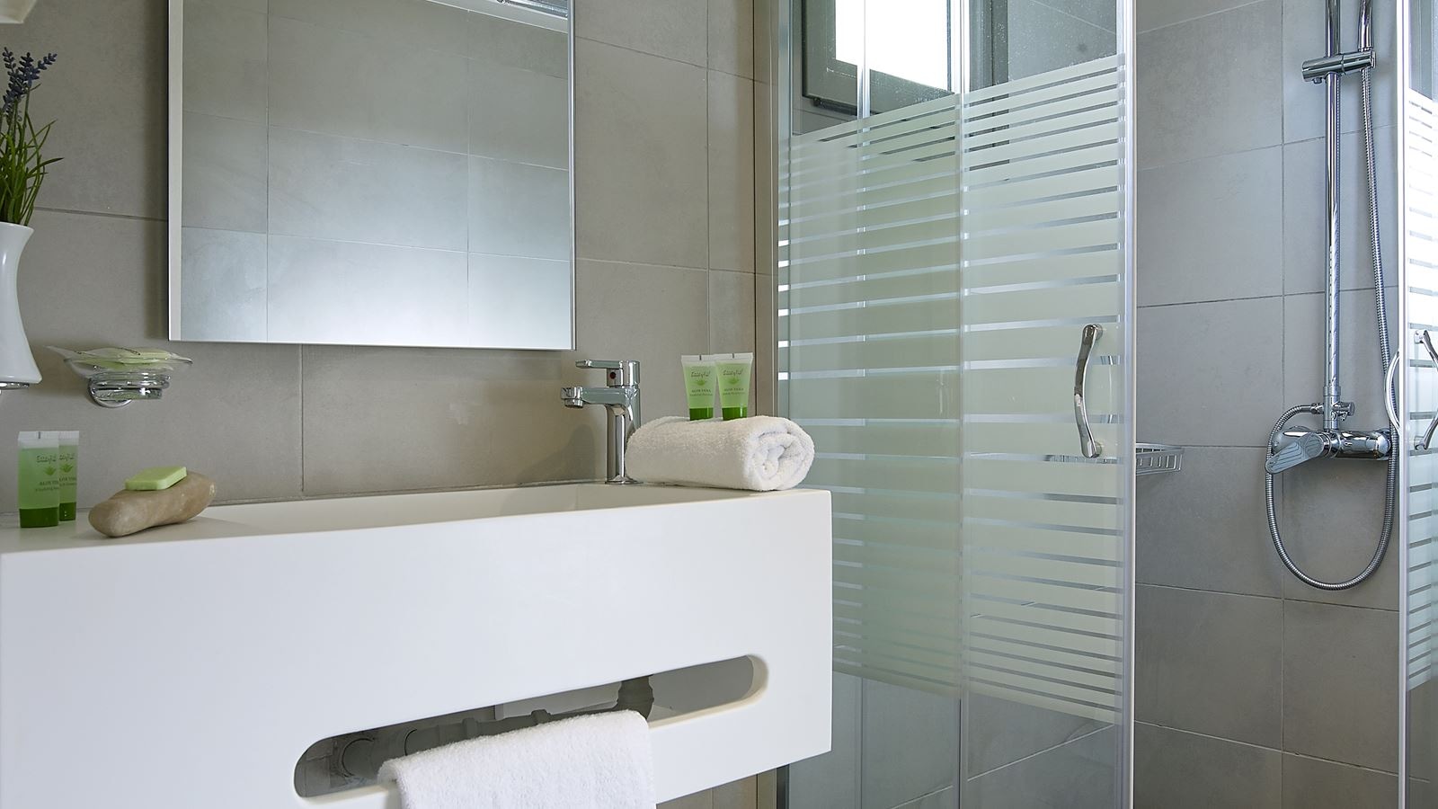 rooms-deluxe-double-for-single-use-garden-view