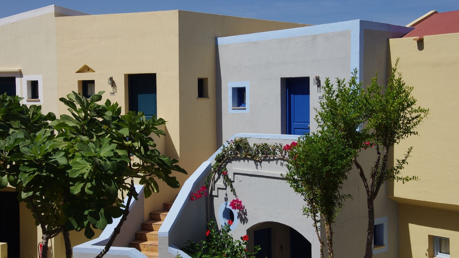 rooms-bungalow-suite-sea-front