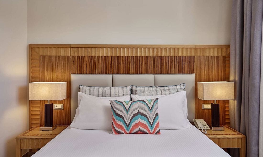 rooms-family-suite-private-pool-gv