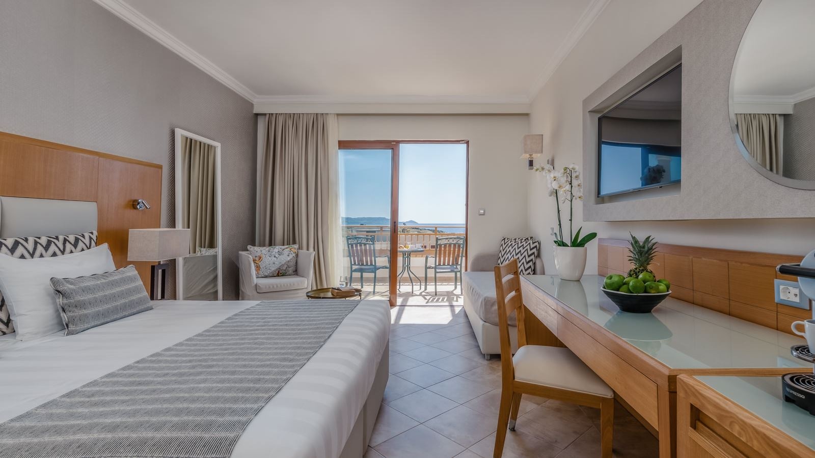 rooms-superior-double-sv-with-balcony-or-terrace