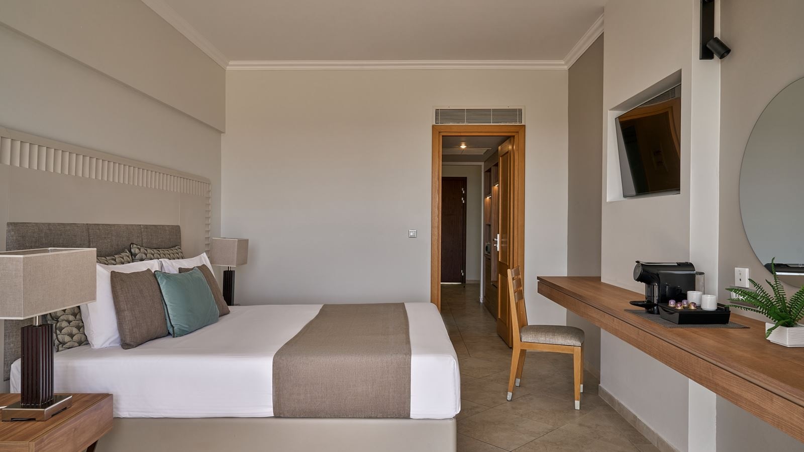 rooms-family-suite-private-pool-gv