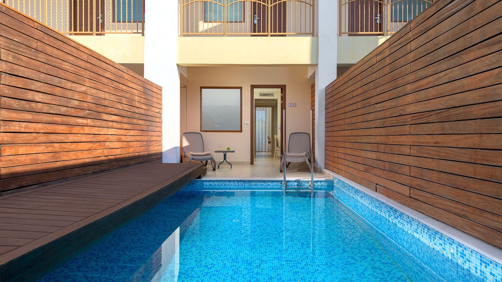 rooms-suite-private-pool-gv