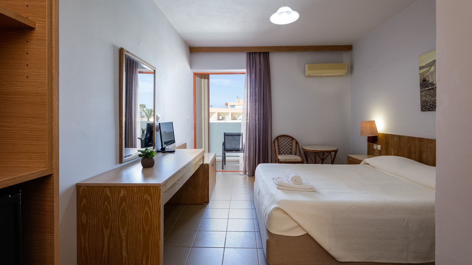 rooms-double-room-balcony-or-terrace