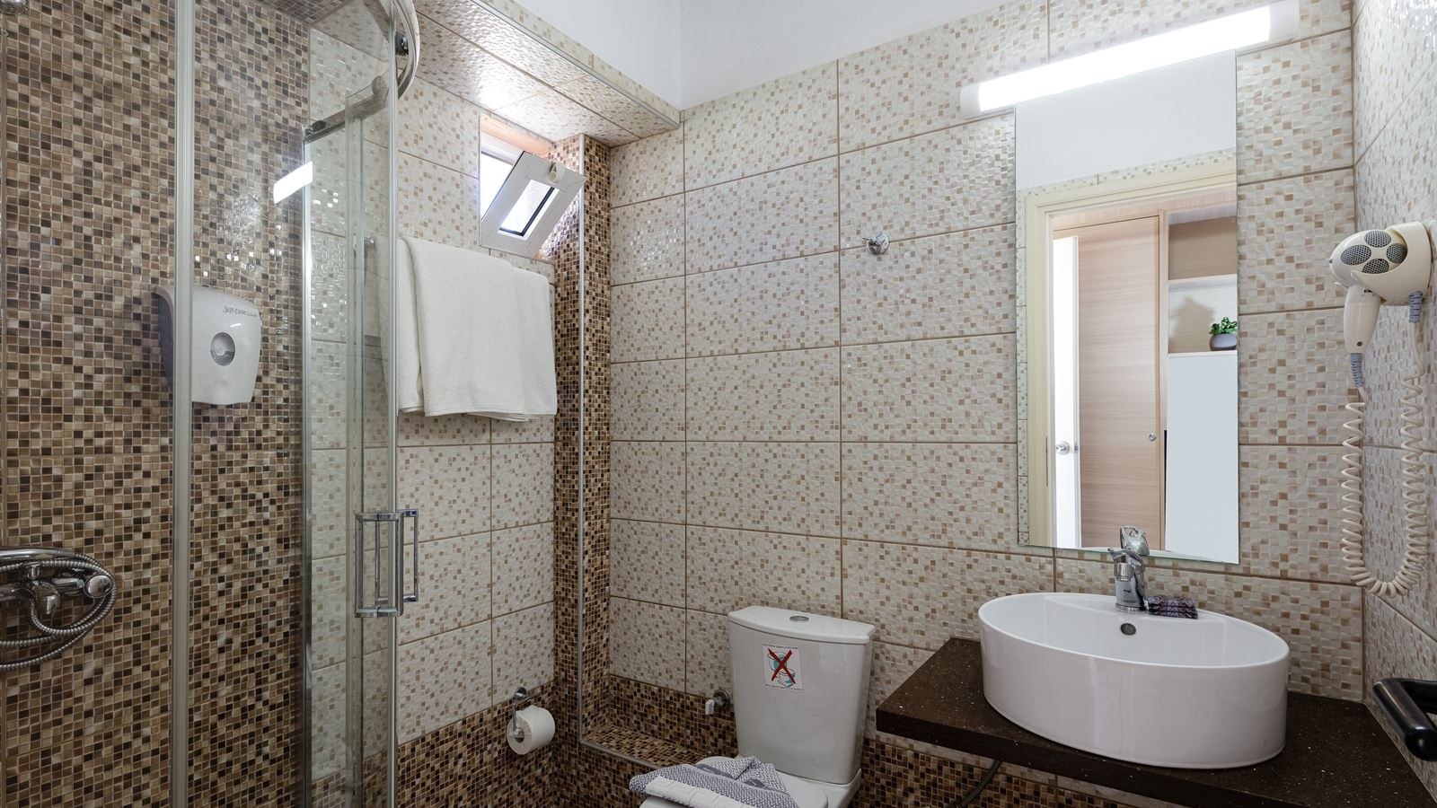 rooms-room-double-economy-only-in-ground-floor-or-basement