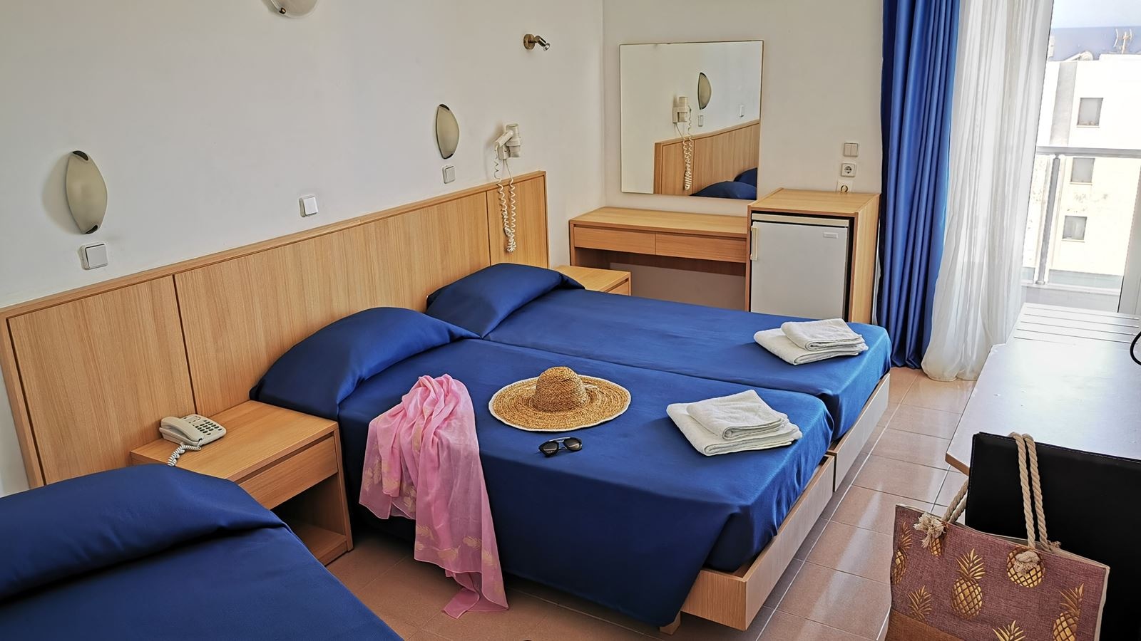 rooms-triple-room-with-balcony