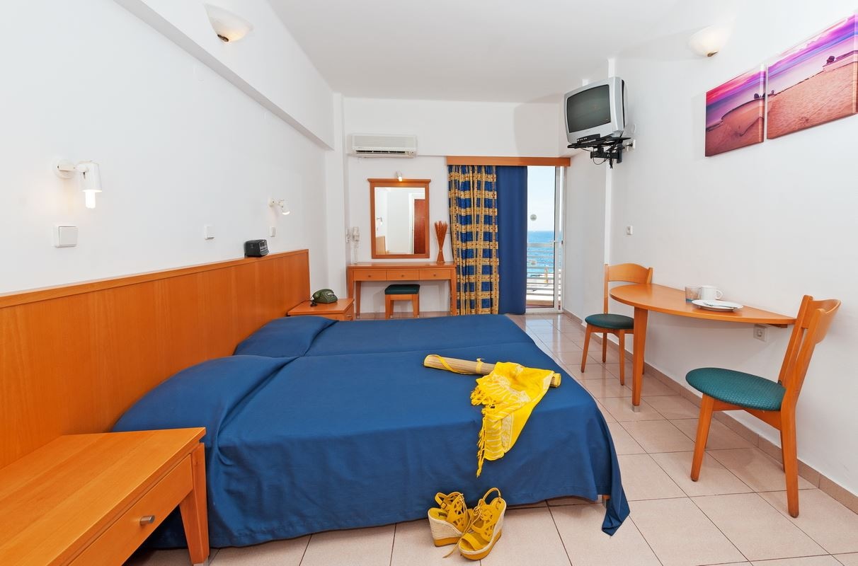 rooms-studio-double-with-balcony