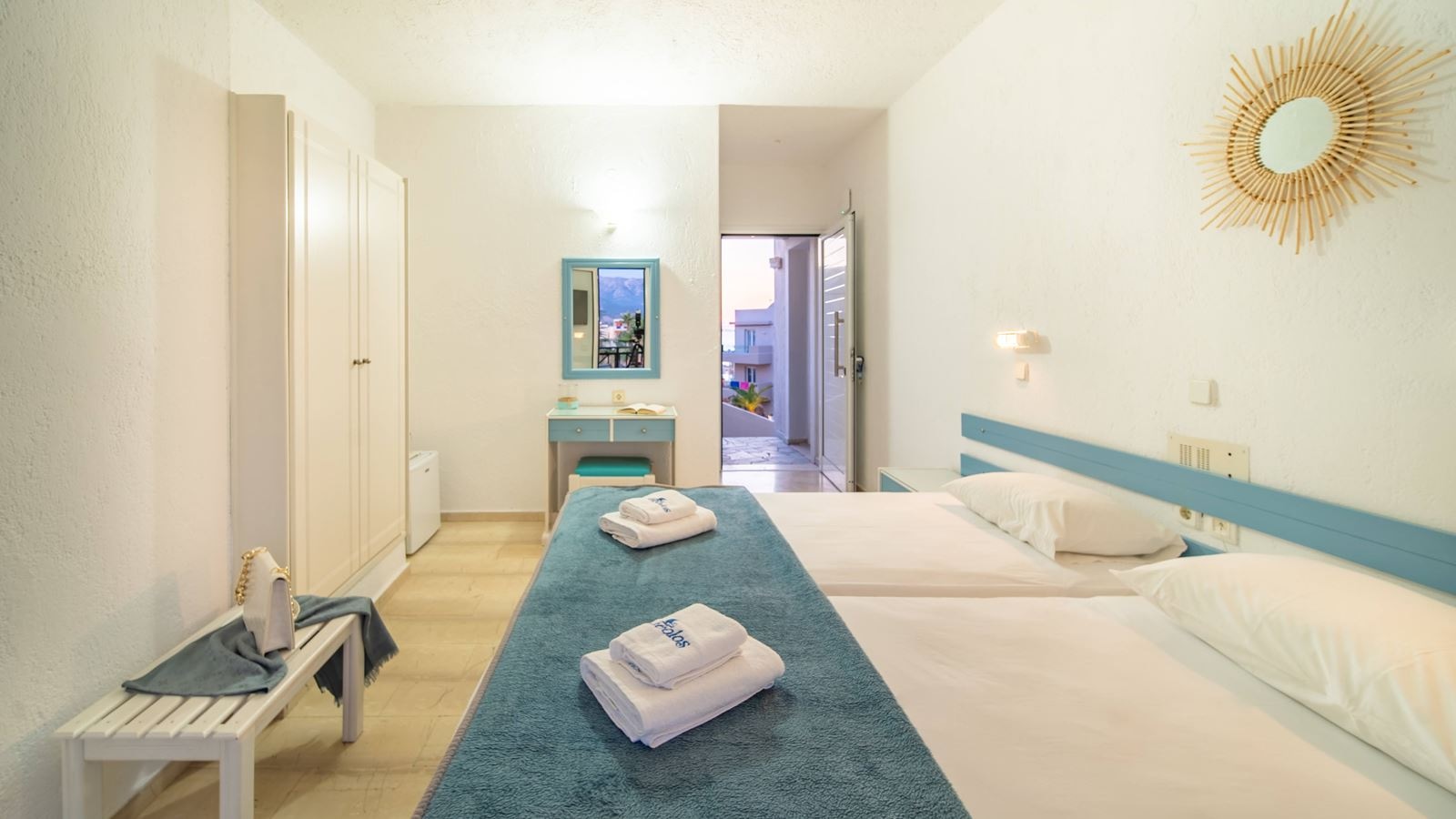 rooms-standard-doubletwin-room-balcony-or-terrace