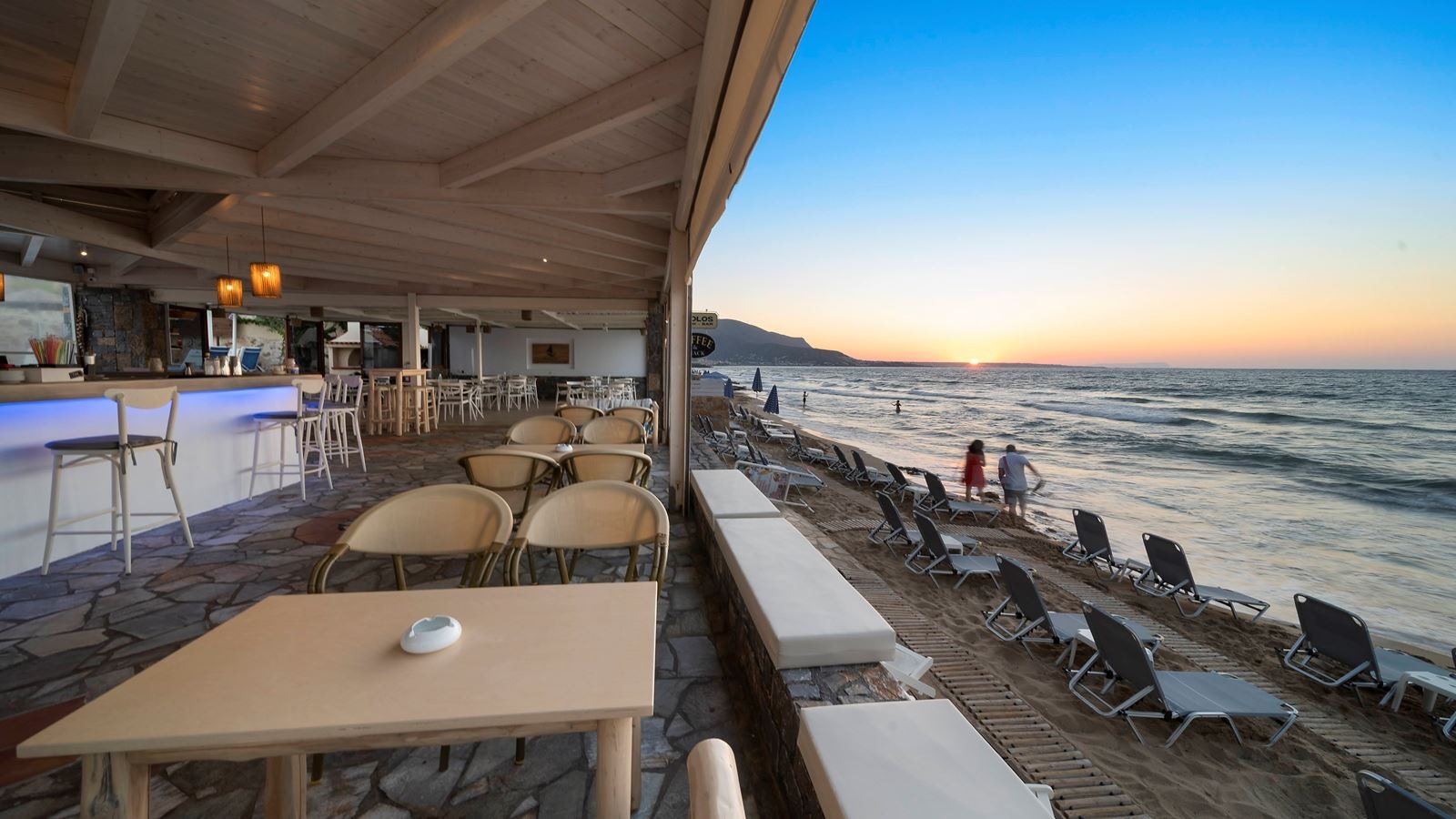 restaurants-dining-room