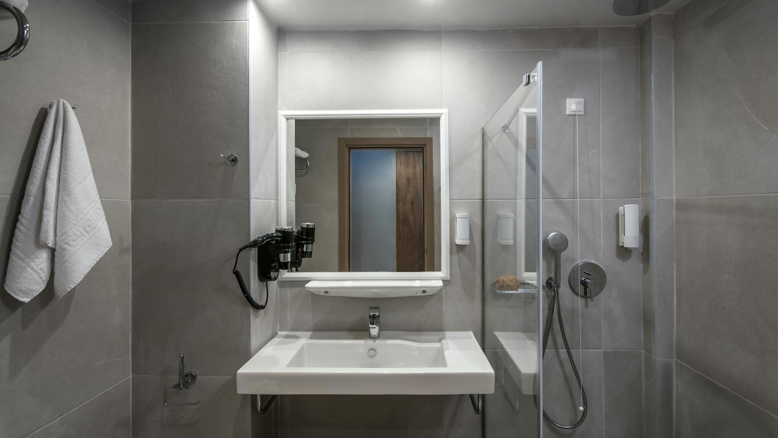 rooms-room-standard-mountain-view-balcony-or-terrace