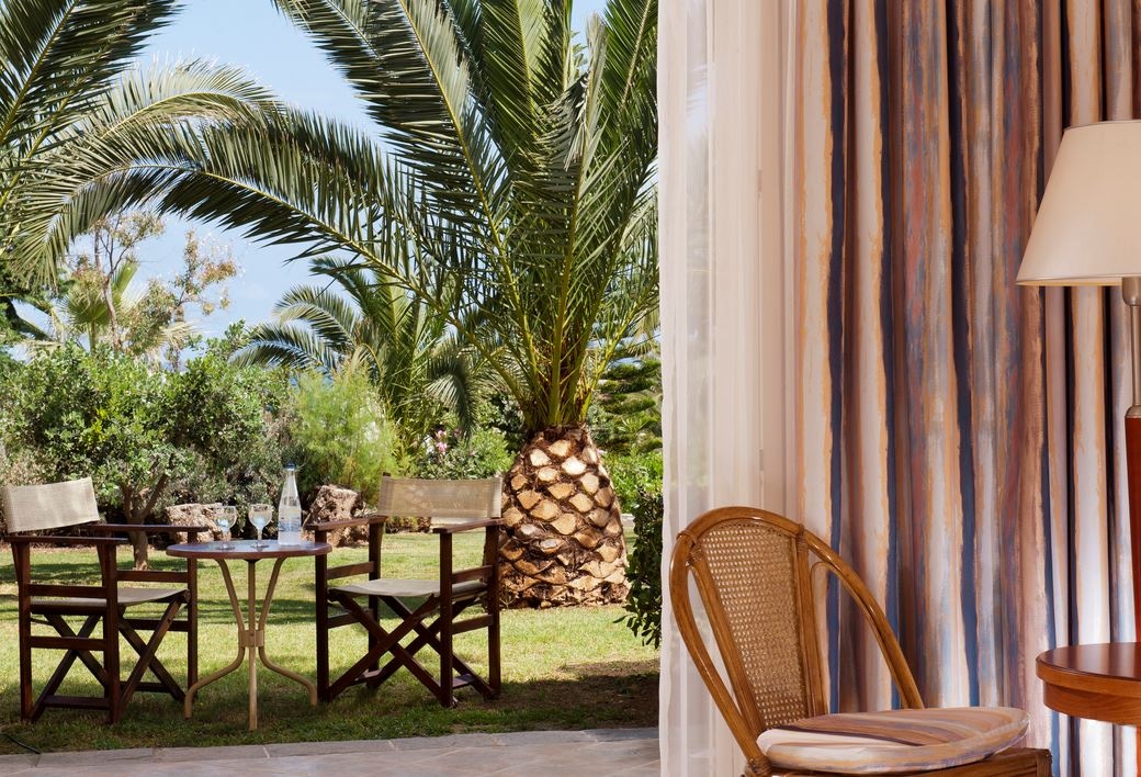 rooms-room-double-garden-view