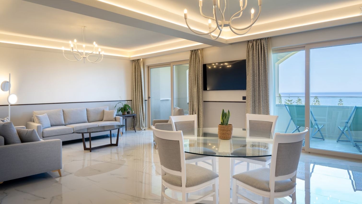 rooms-suite-deluxe-sea-view