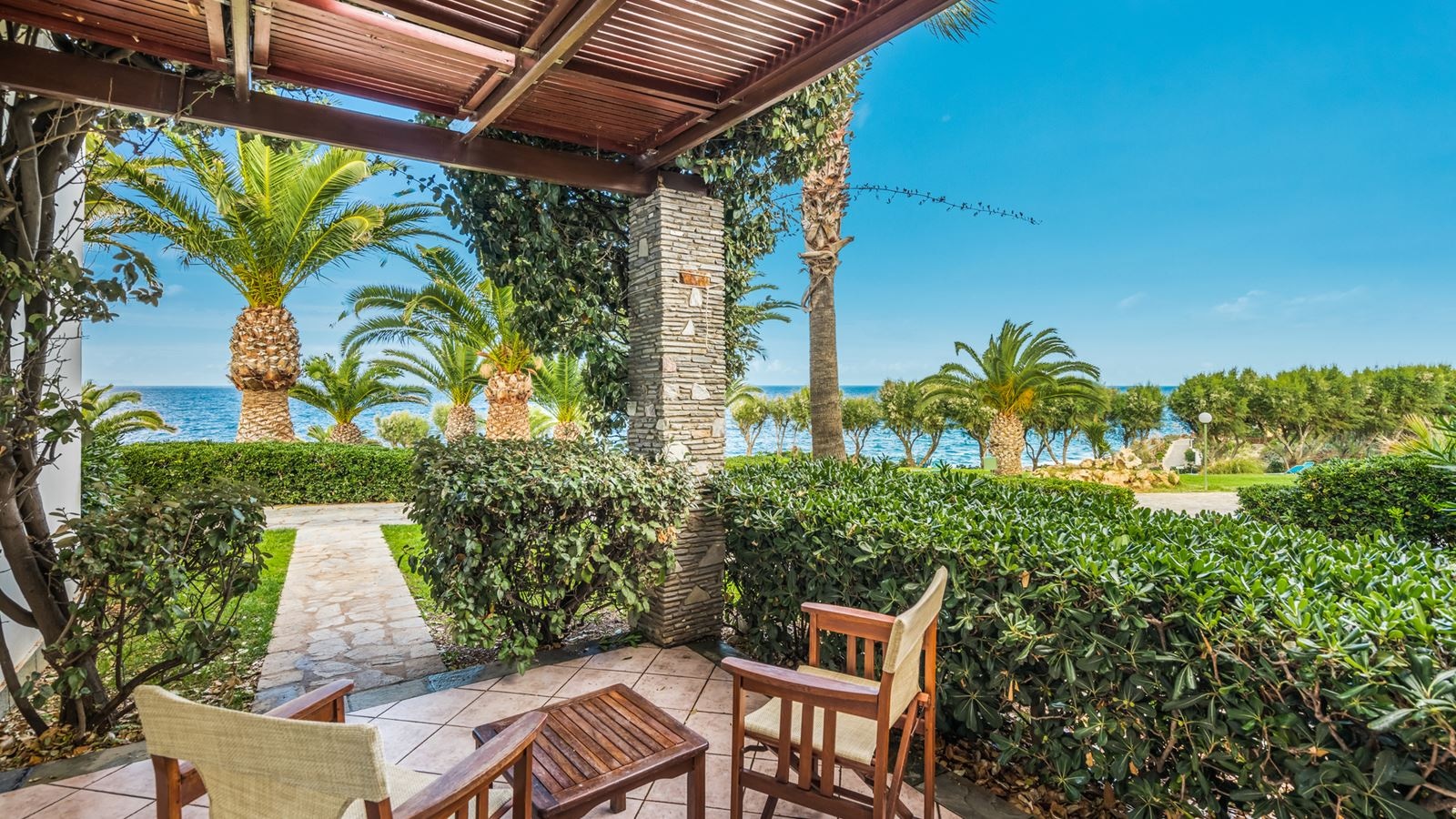 rooms-bungalow-front-sea-view
