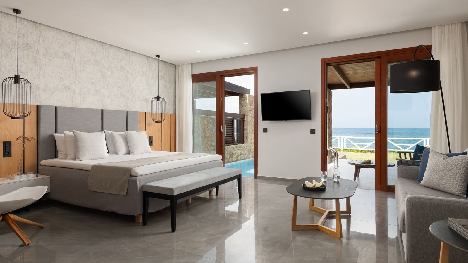 rooms-junior-suite-sea-front-private-pool