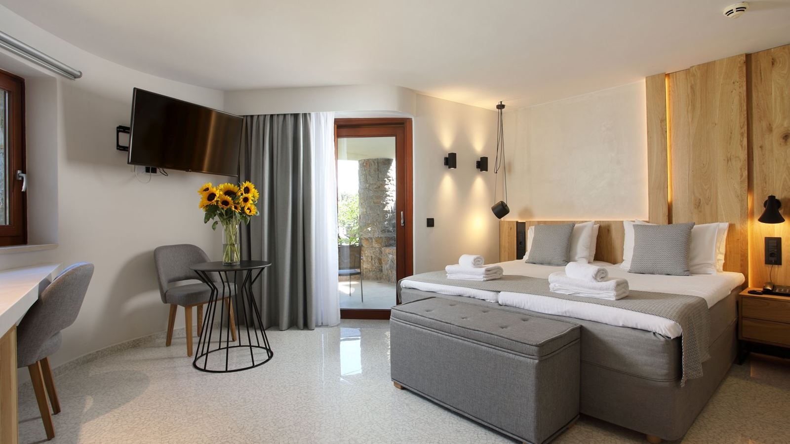 rooms-bungalow-classic-garden-view