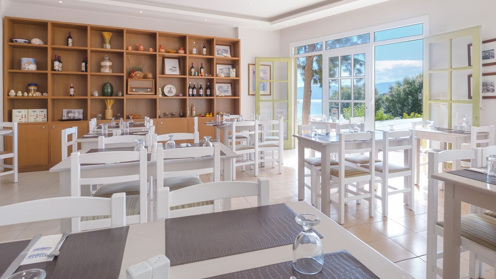 restaurants-main-restaurant-kyma