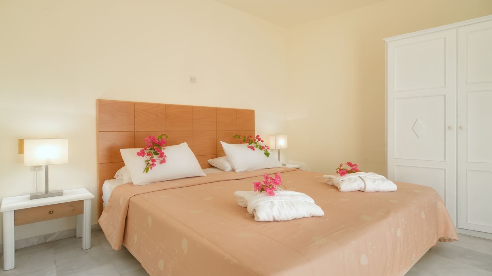 rooms-2-bedroom-apartment-inland-view