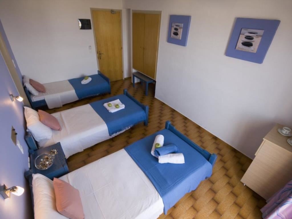 rooms-triple-standard-room