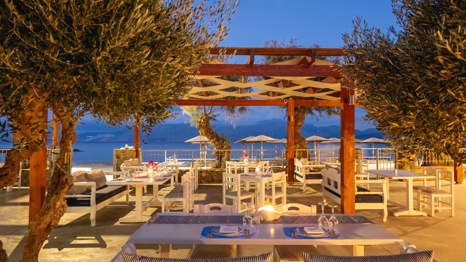 restaurants-meltemi-sea-side-restaurant