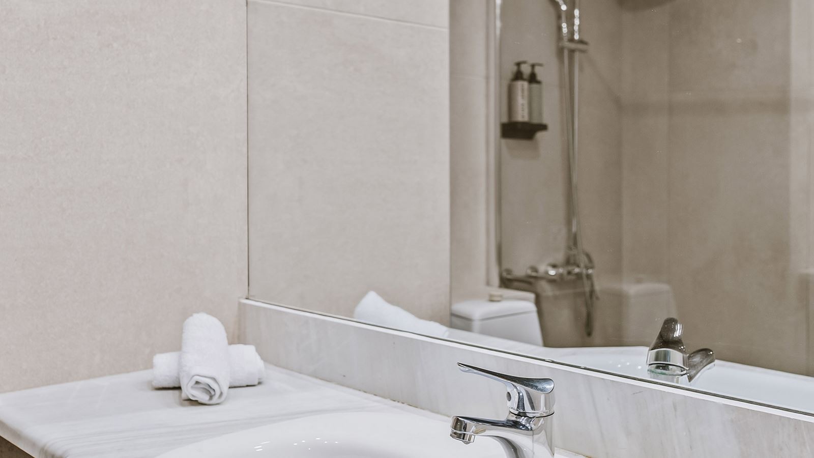 rooms-superior-singleuse-seaview