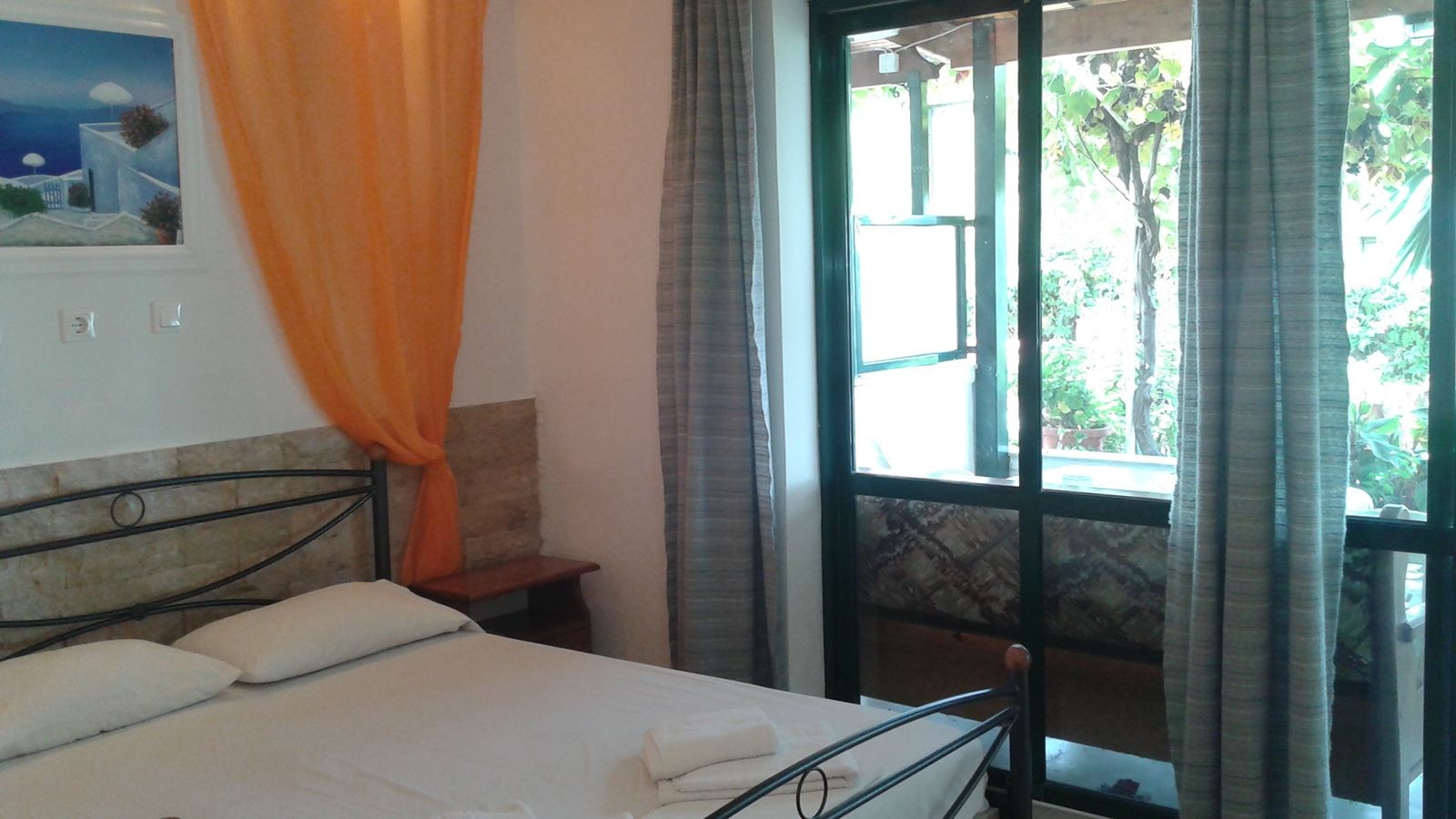 rooms-apartment-2-bedroom-4-pax