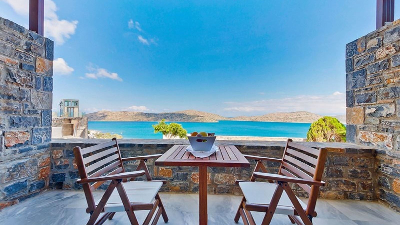 rooms-deluxe-room-sea-view