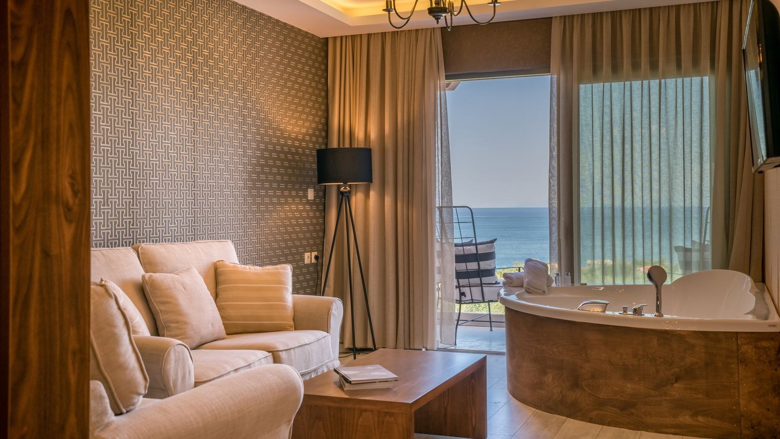 rooms-elegance-suite