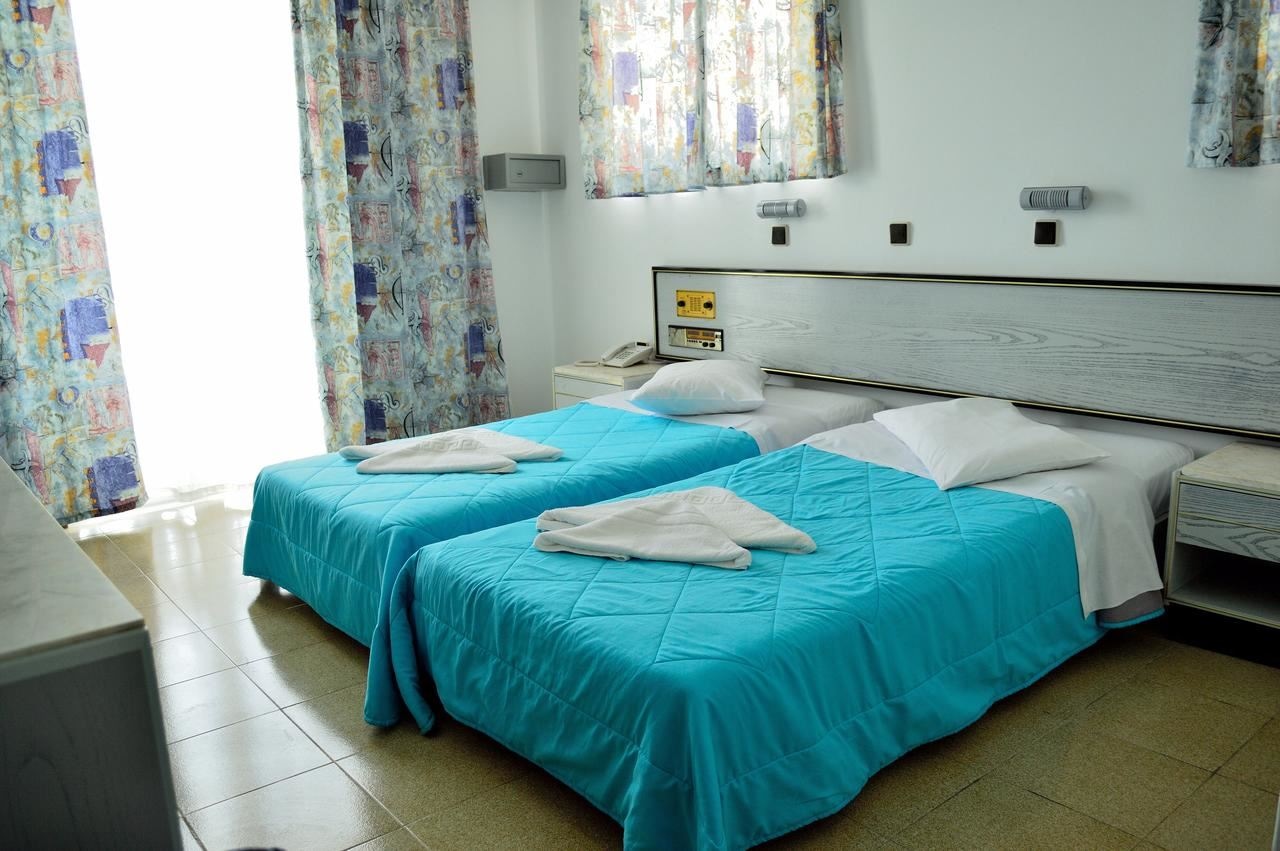 rooms-standard-double-garden-view-balcony