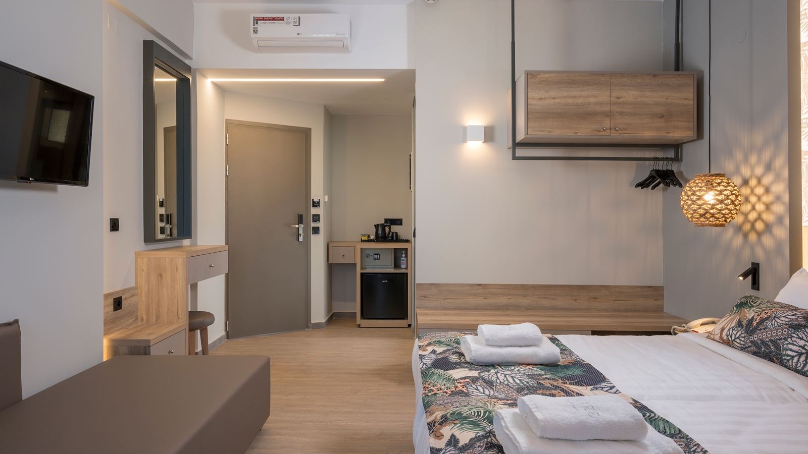 rooms-suite-junior-sea--view-balcony-or-terrace