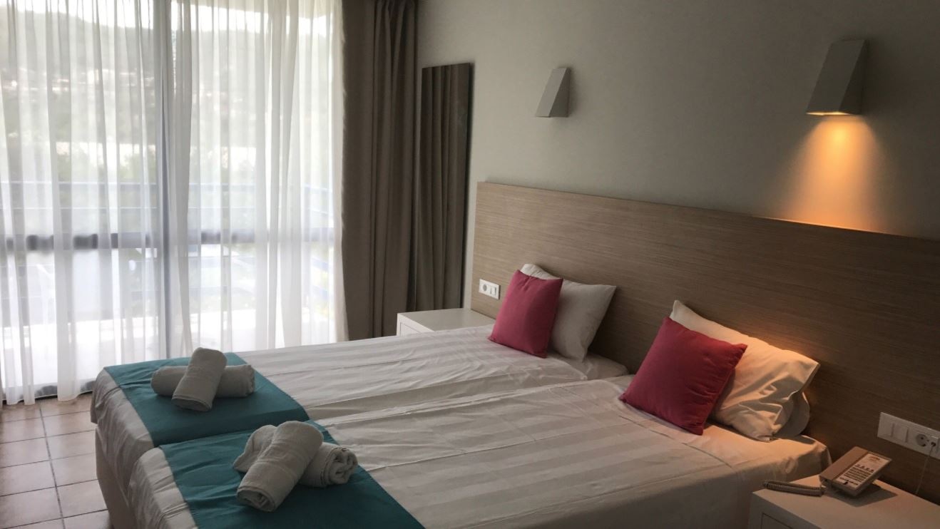 rooms-double-standard-room