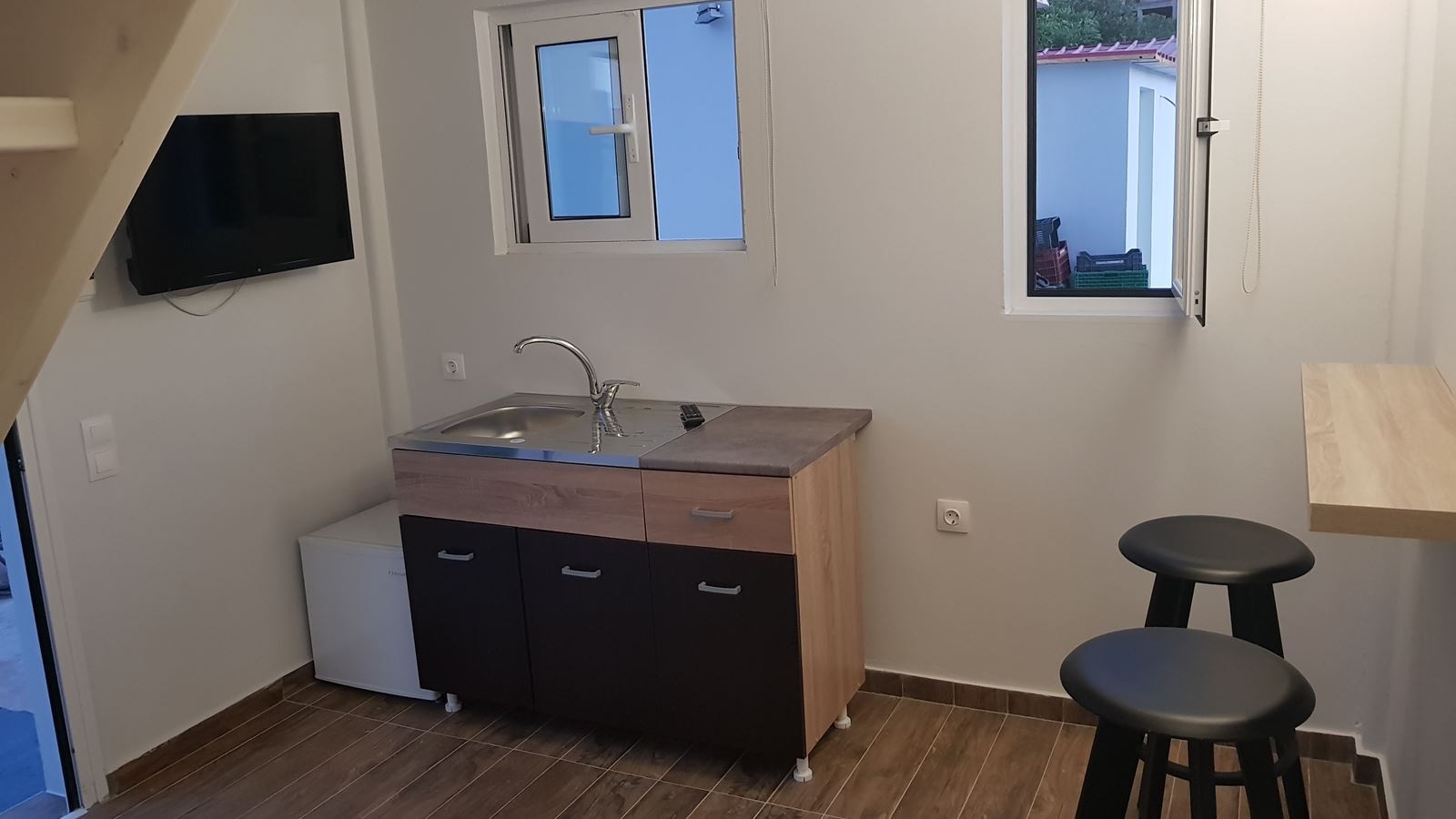 rooms-quadruple-room