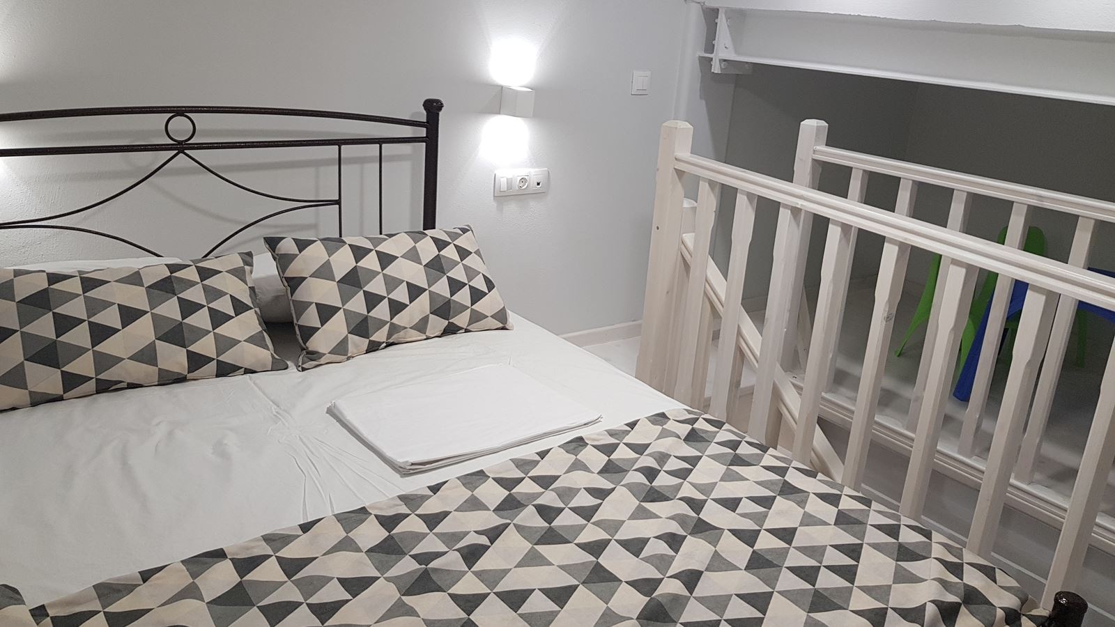 rooms-quadruple-room