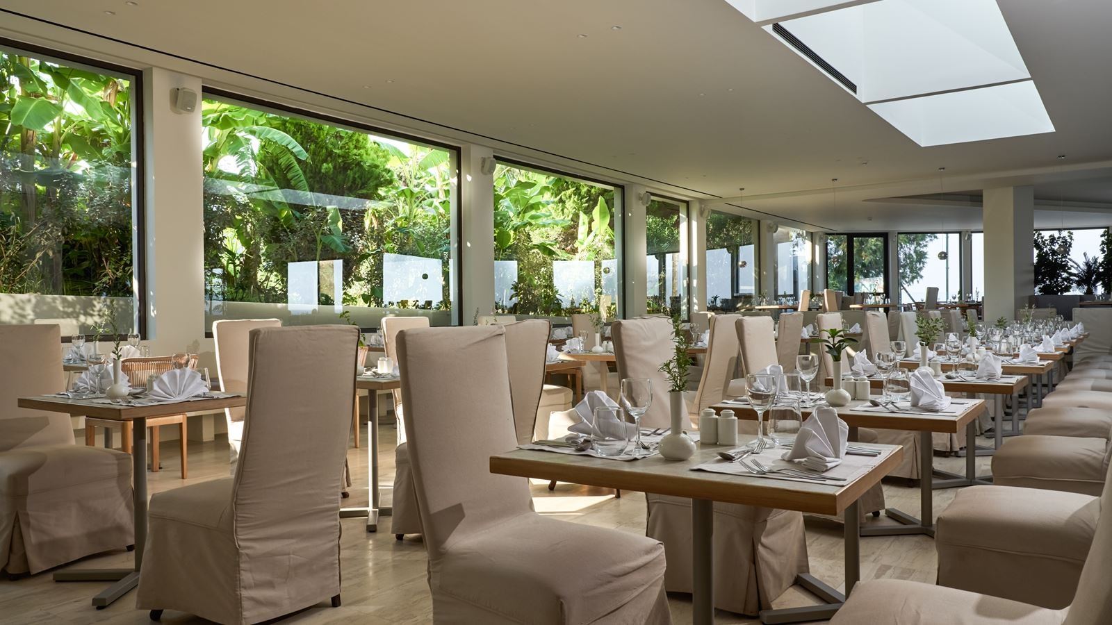 restaurants-sens-gourmet-main-restaurant