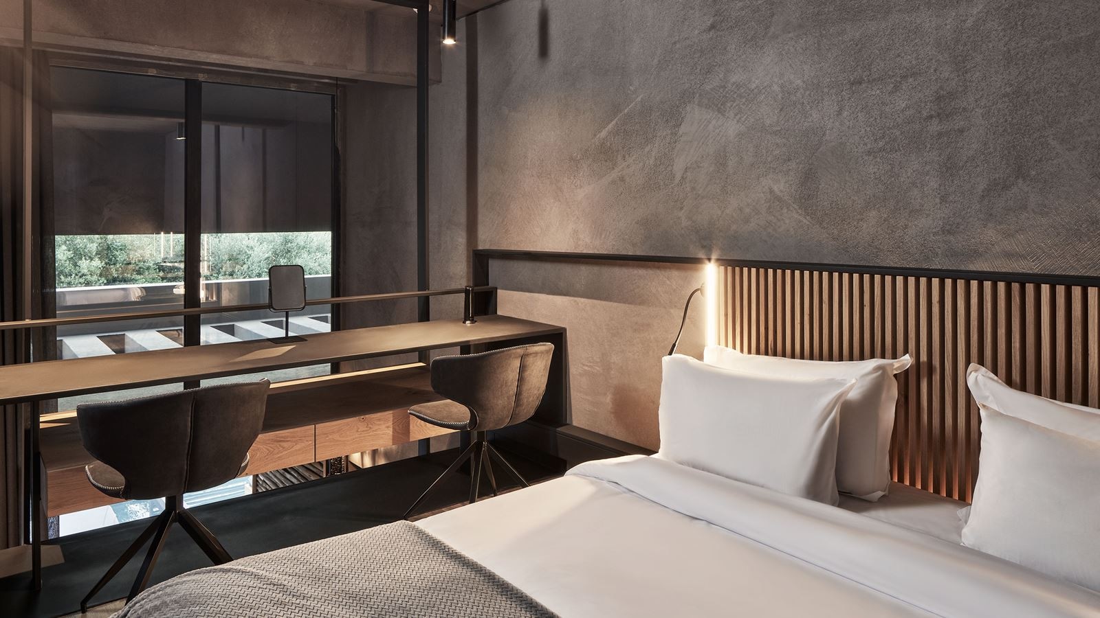 rooms-luxury-maisonette-independent-pool