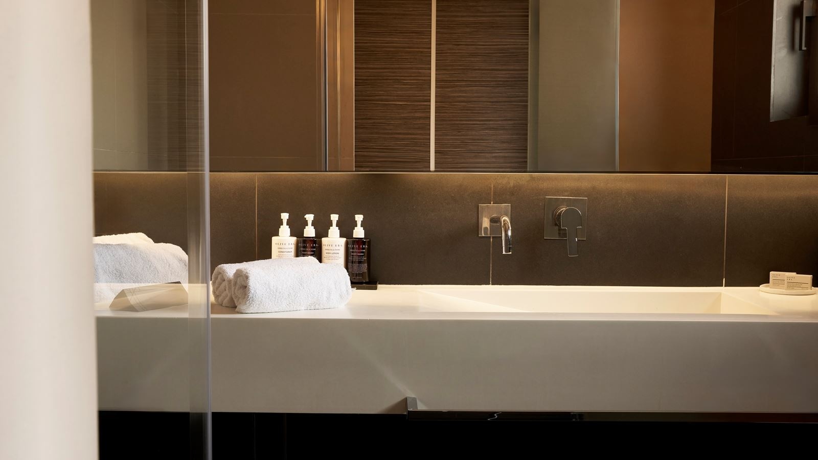 rooms-room-deluxe-gardenview-terrace