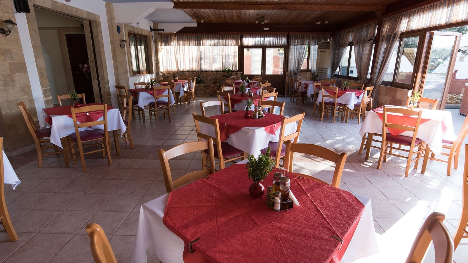 restaurants-main-restaurant