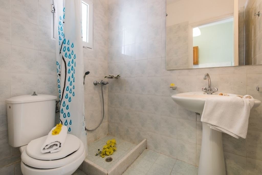 rooms-studio-for-3-guests