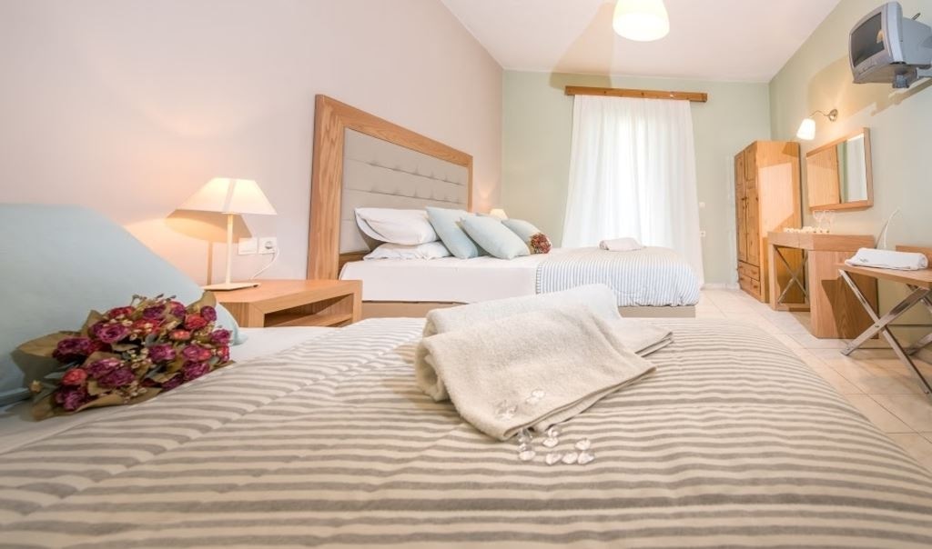 rooms-studio-for-3-guests