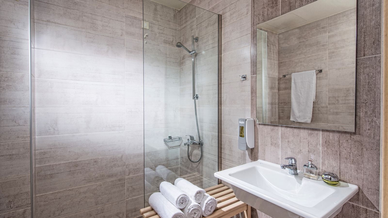 rooms-double-land-view