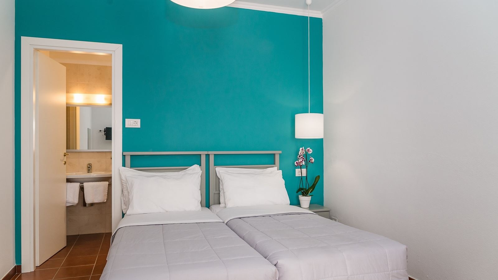 rooms-double-for-single-use