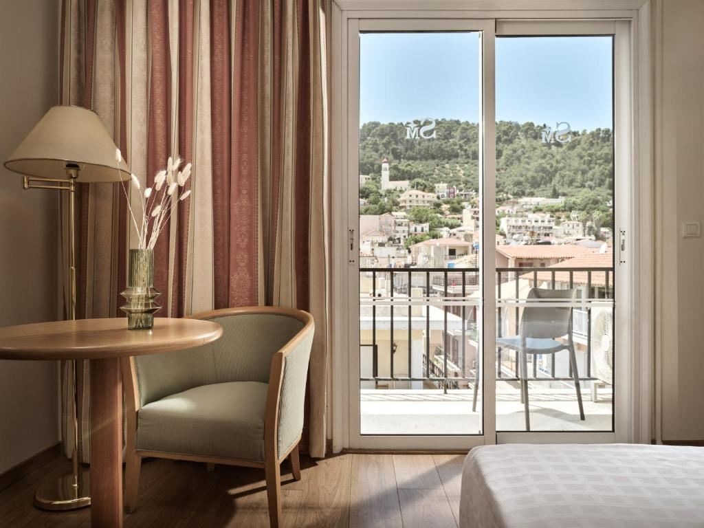 rooms-superior-room-for-single-use-city-view-with-balcony