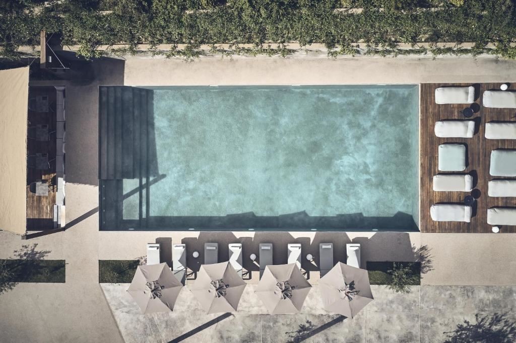 pools-outdoor--indoor-pool