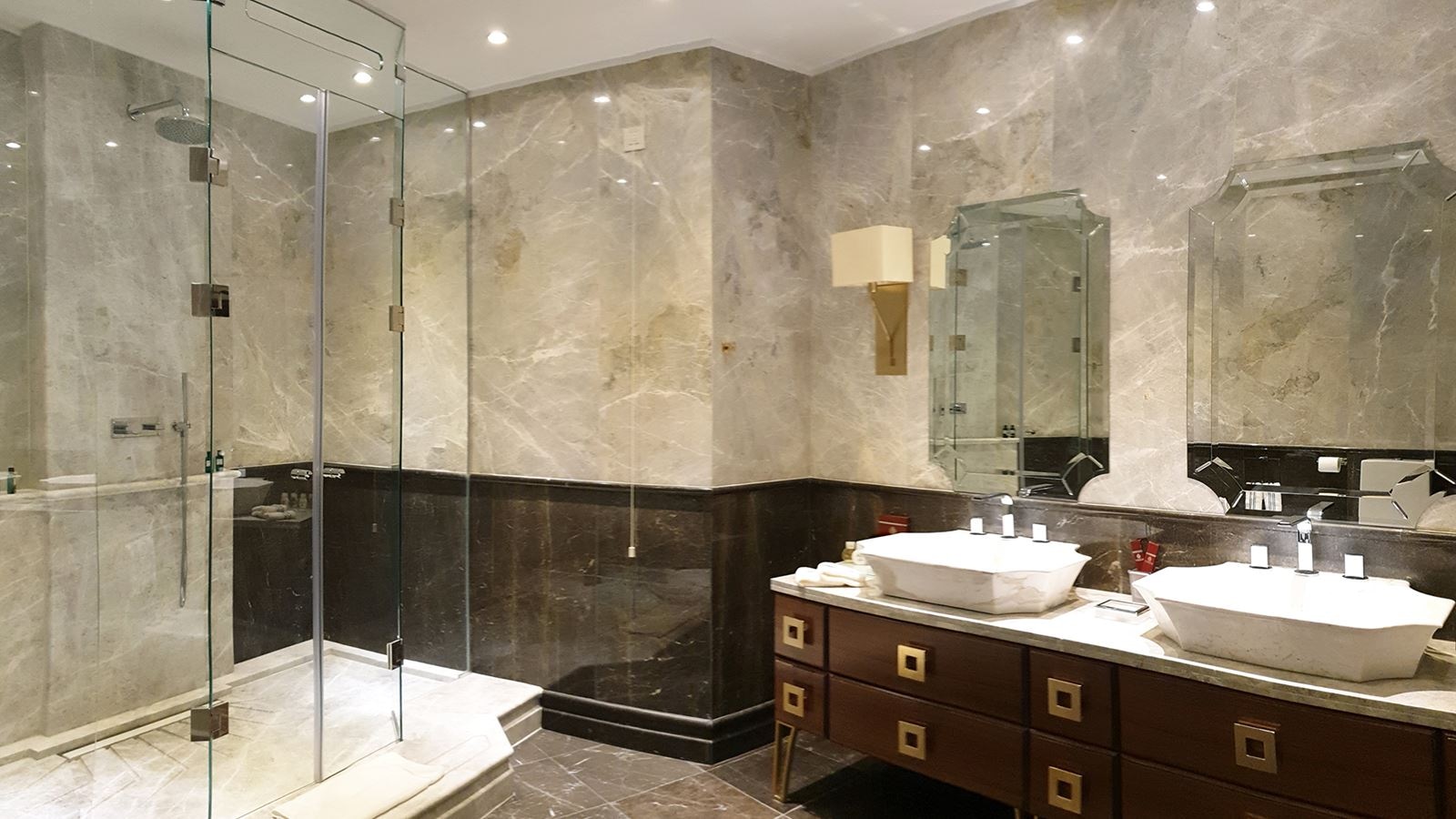 rooms-ludovicus-suite