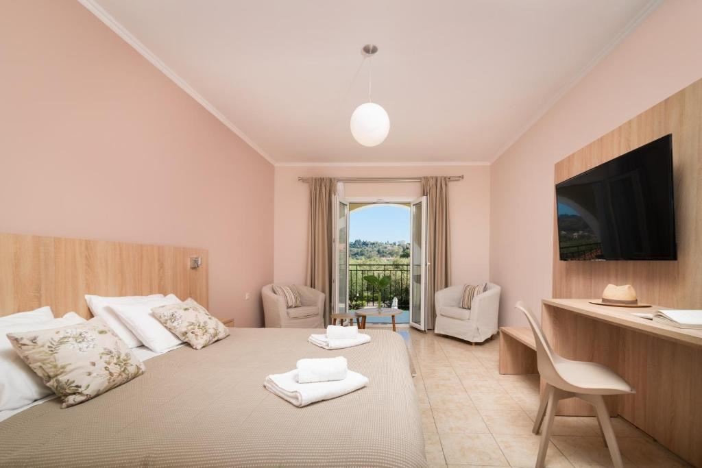 rooms-double-room-pool-view