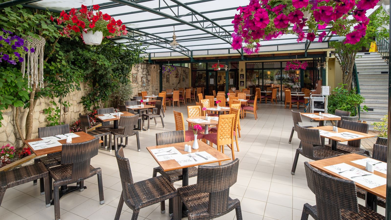 restaurants-main-restaurant