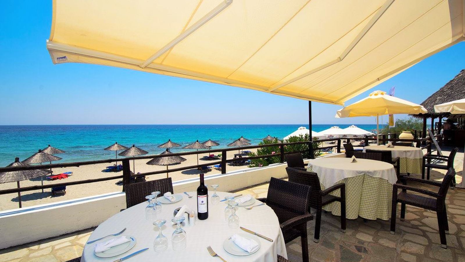 restaurants-beach-restaurant